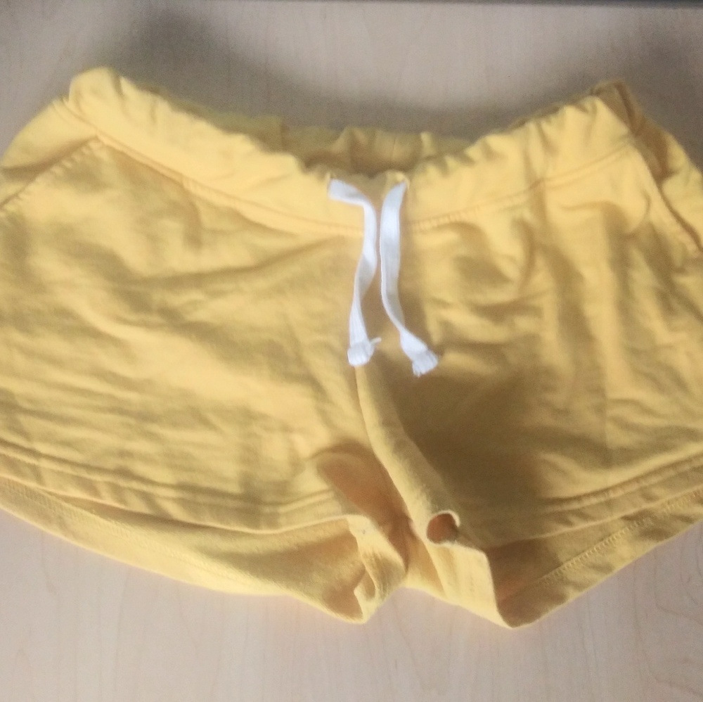 Yellow Soffe Shorts M